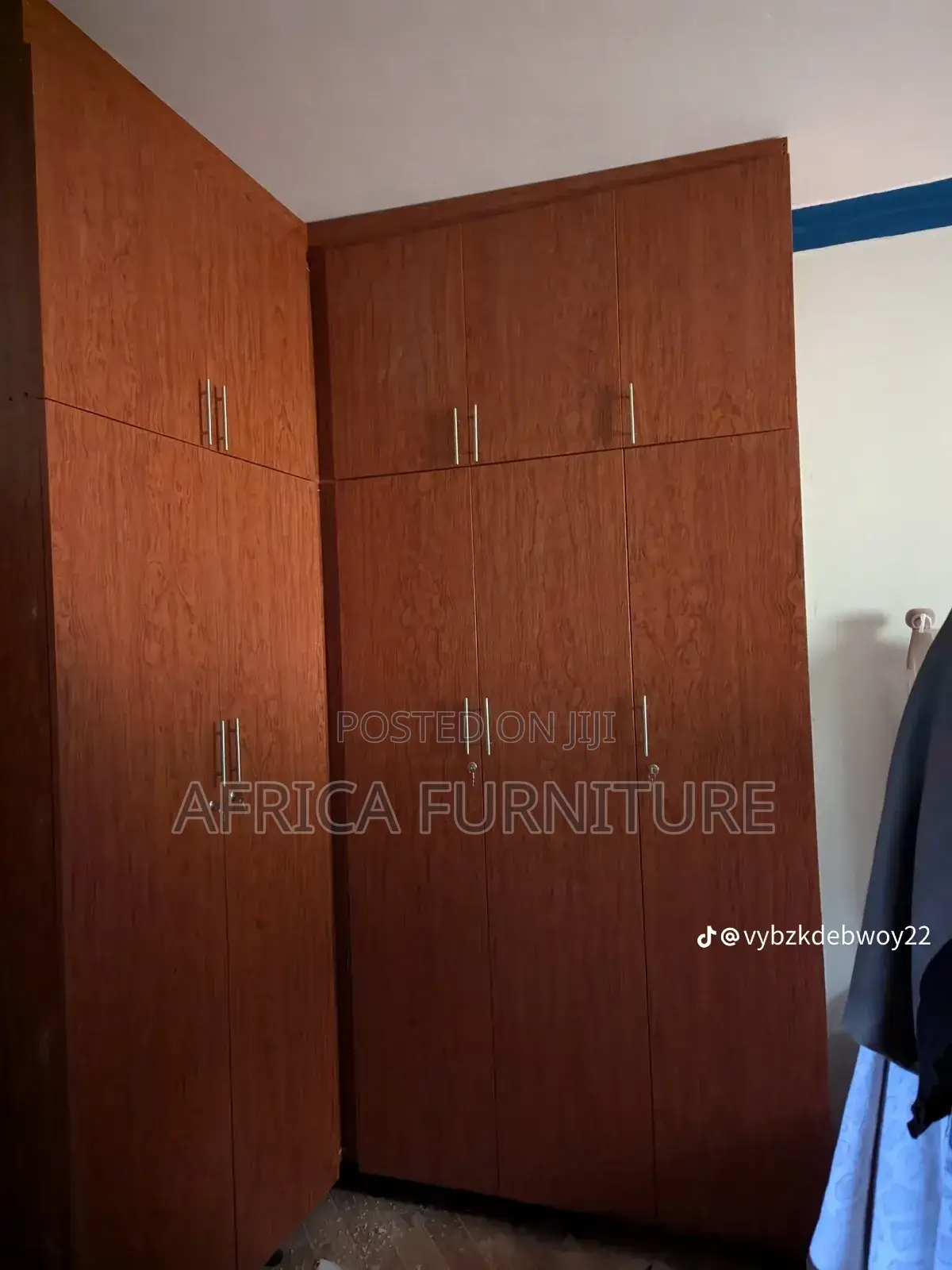 Morden Wardrobe Disgn