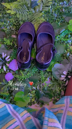 Kids School Shoes (Size 34)