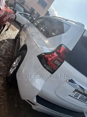 Toyota Land Cruiser Prado 2018 White