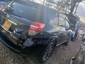 Toyota Vanguard 2011 Black