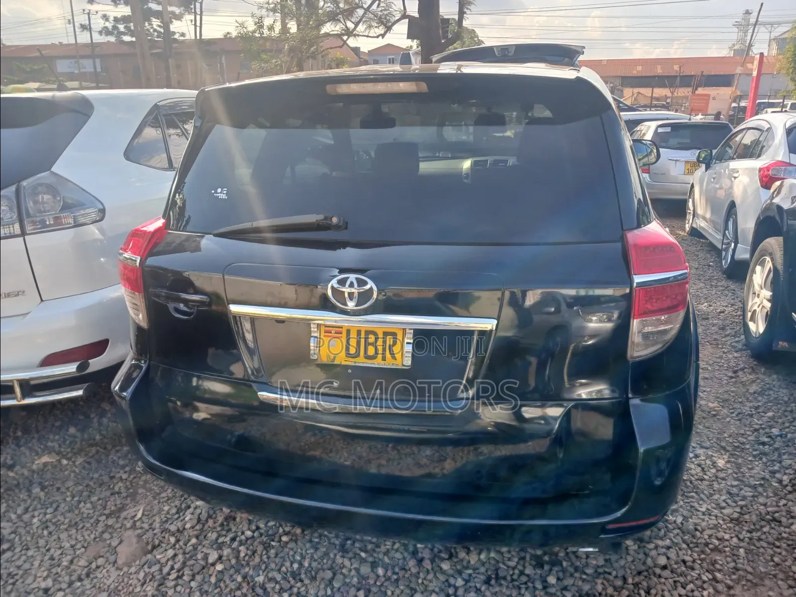Toyota Vanguard 2011 Black