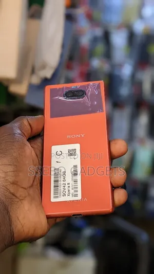 Sony Xperia 8 SOV42 64 GB Red