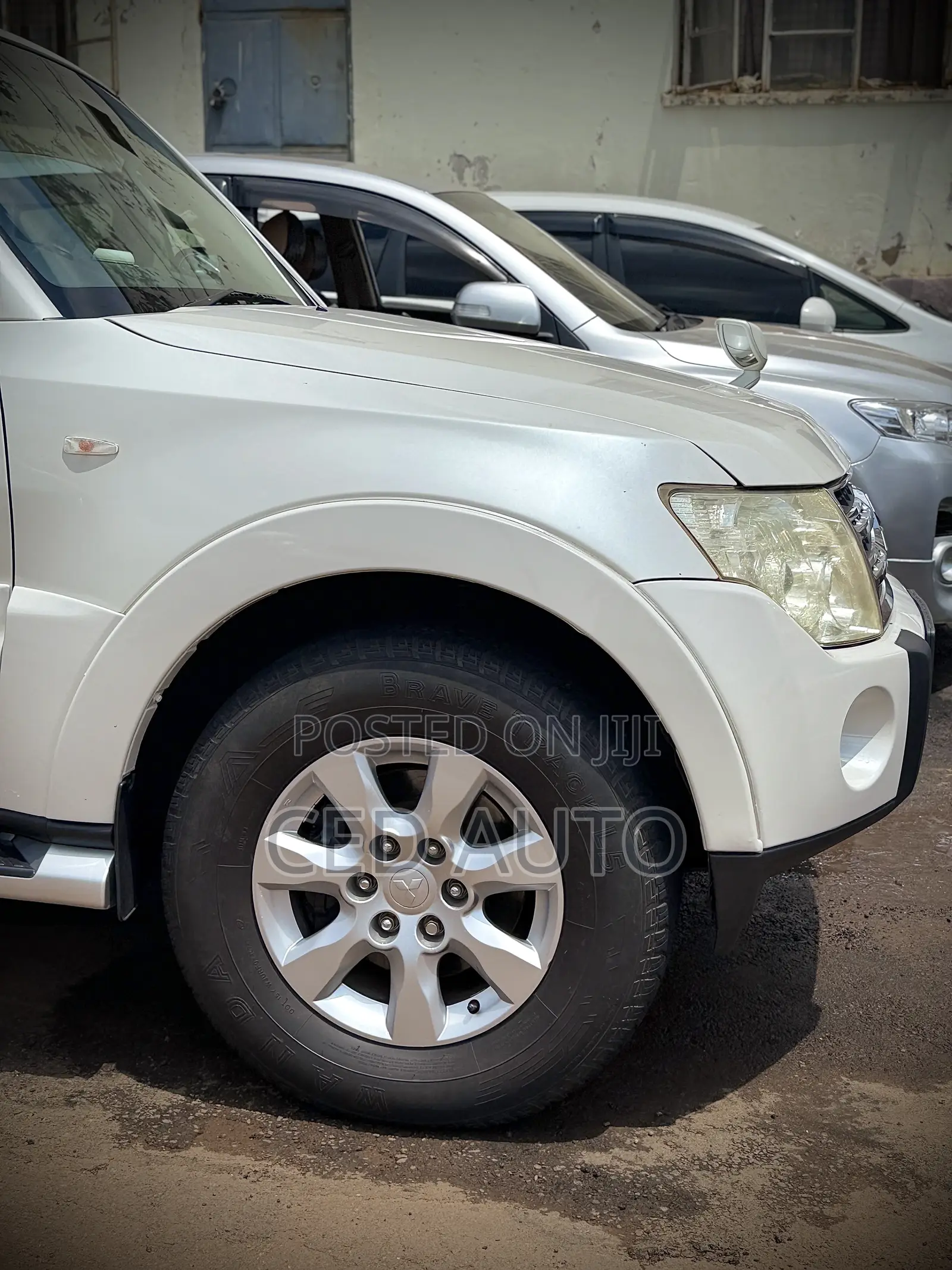 Mitsubishi Pajero 2010 White