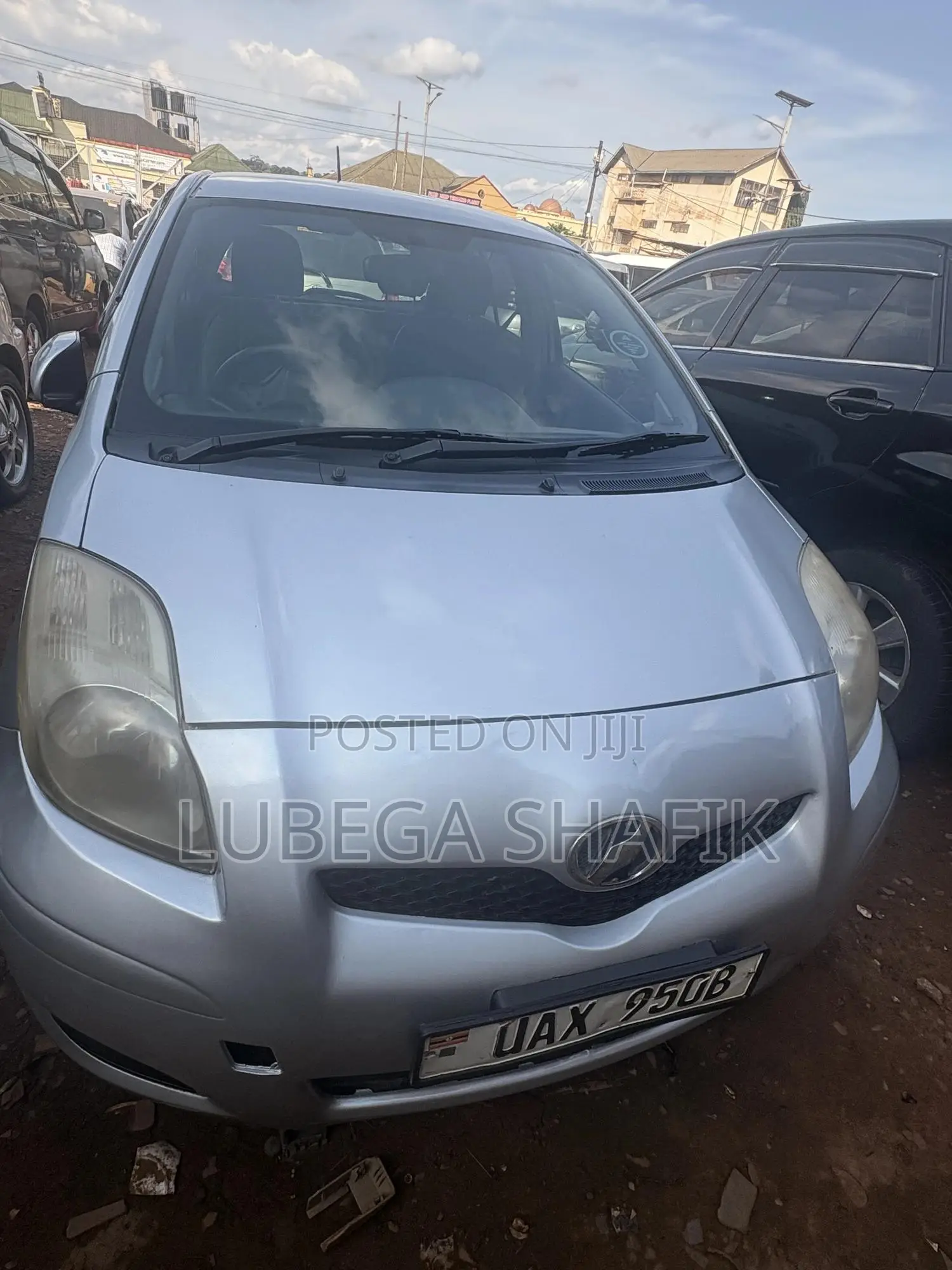Toyota Vitz 2005 Silver
