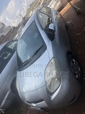 Toyota Vitz 2005 Silver
