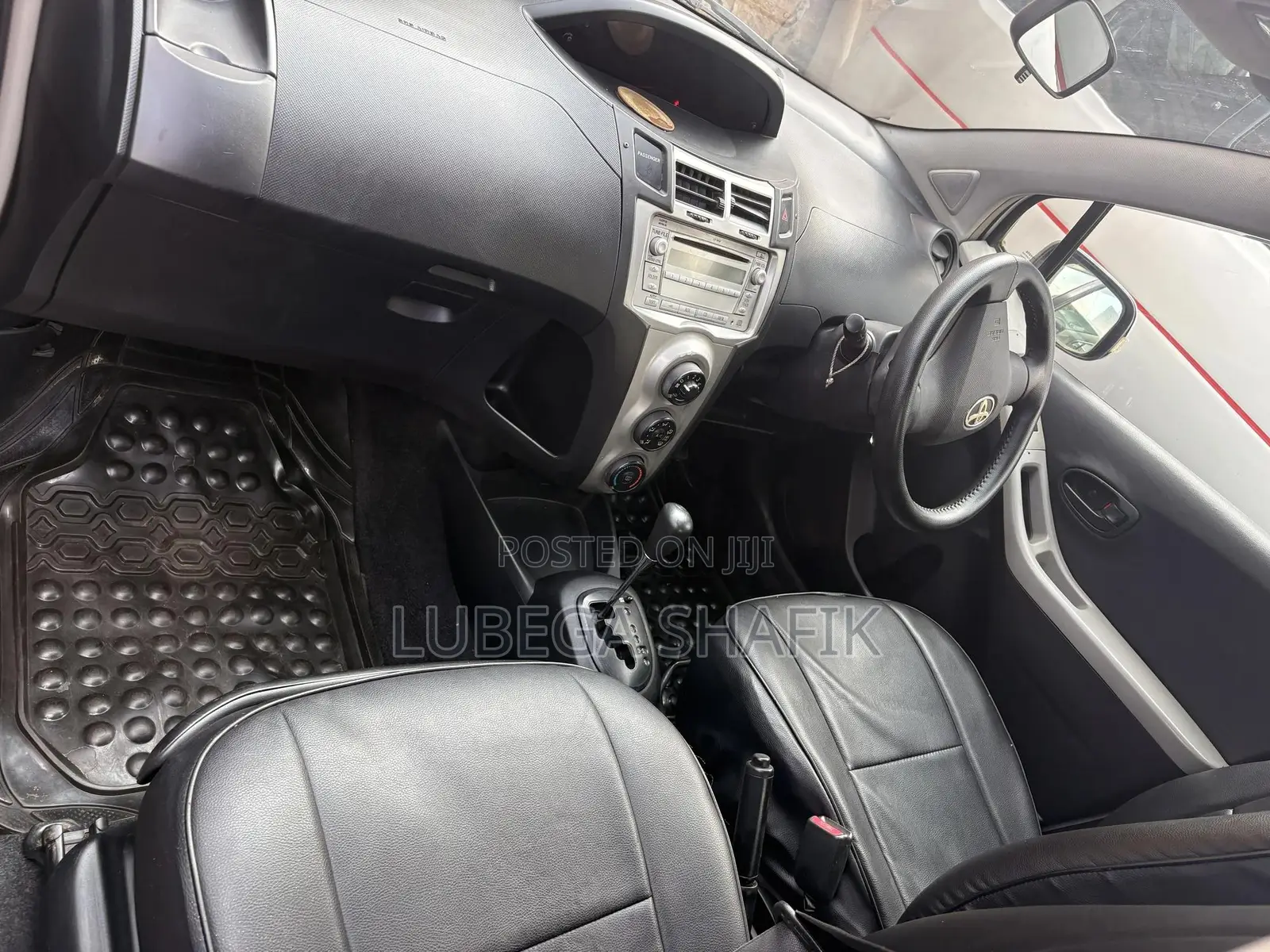 Toyota Vitz 2005 Silver