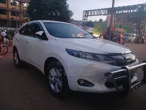 Toyota Harrier 2.0 2016 White