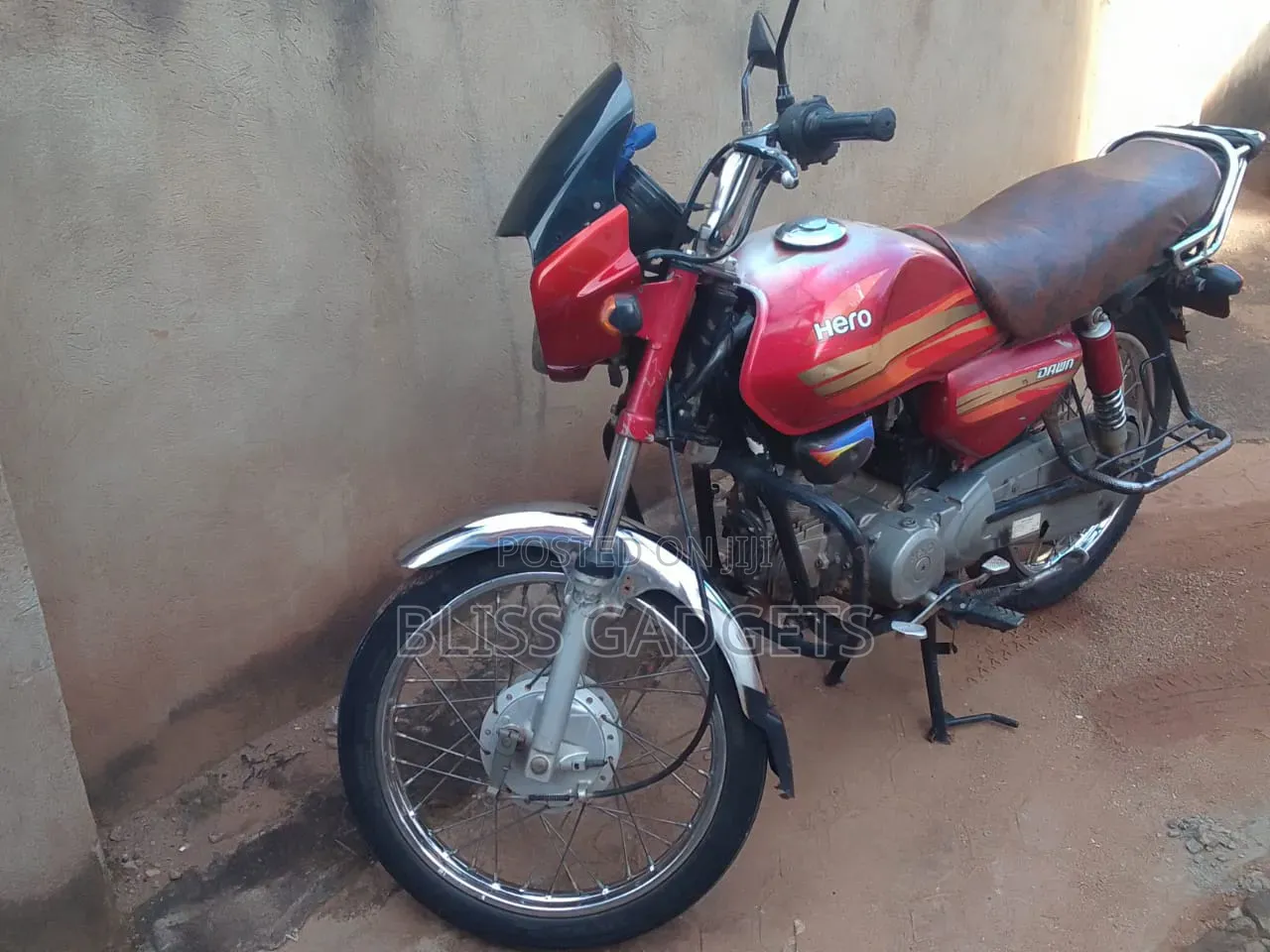 Hero Dawn 100 2011 Red