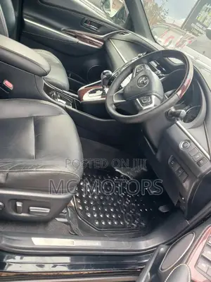 Toyota Harrier 2.0 2016 White