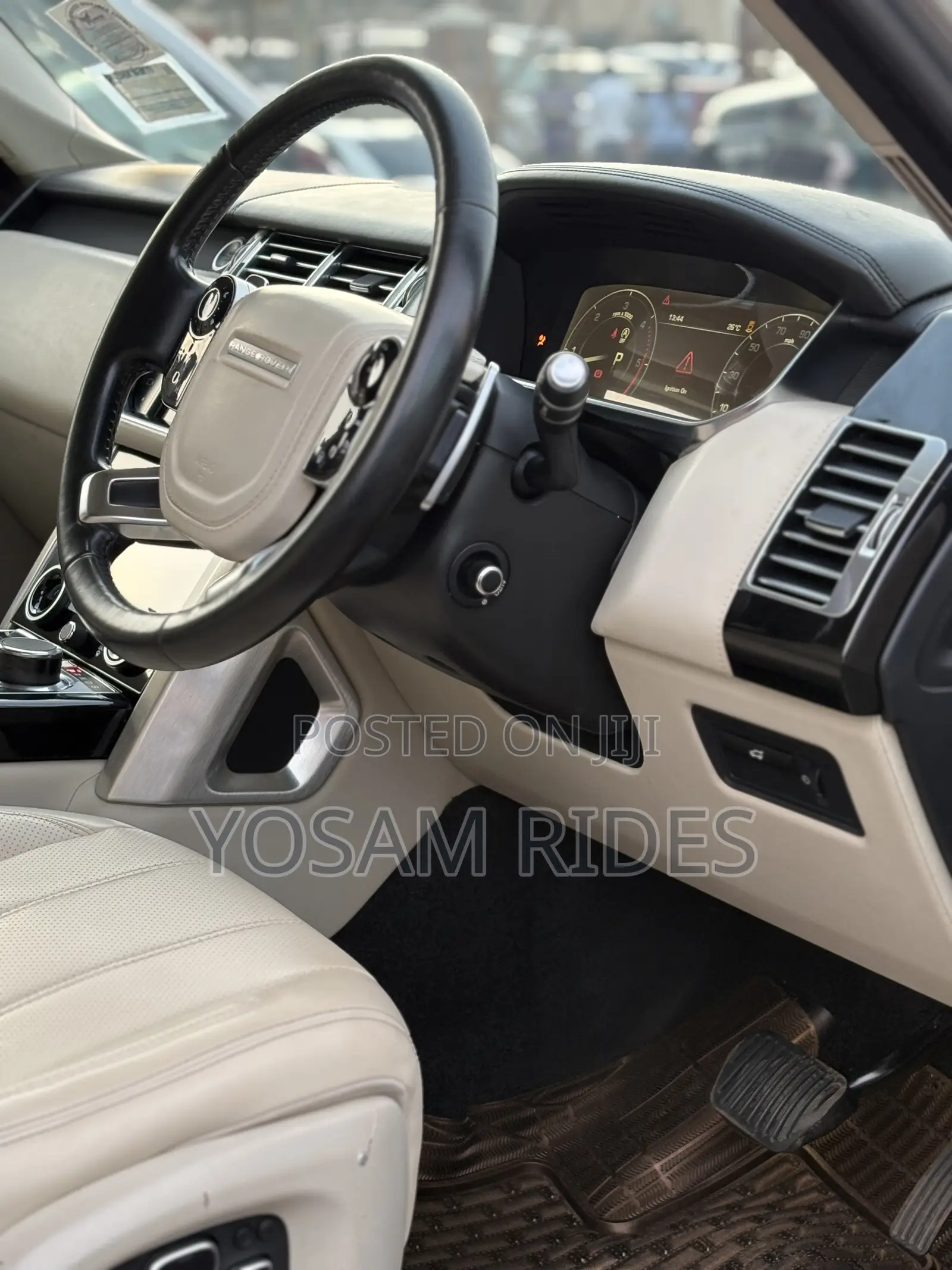 Land Rover Range Rover Vogue 2016 Gold