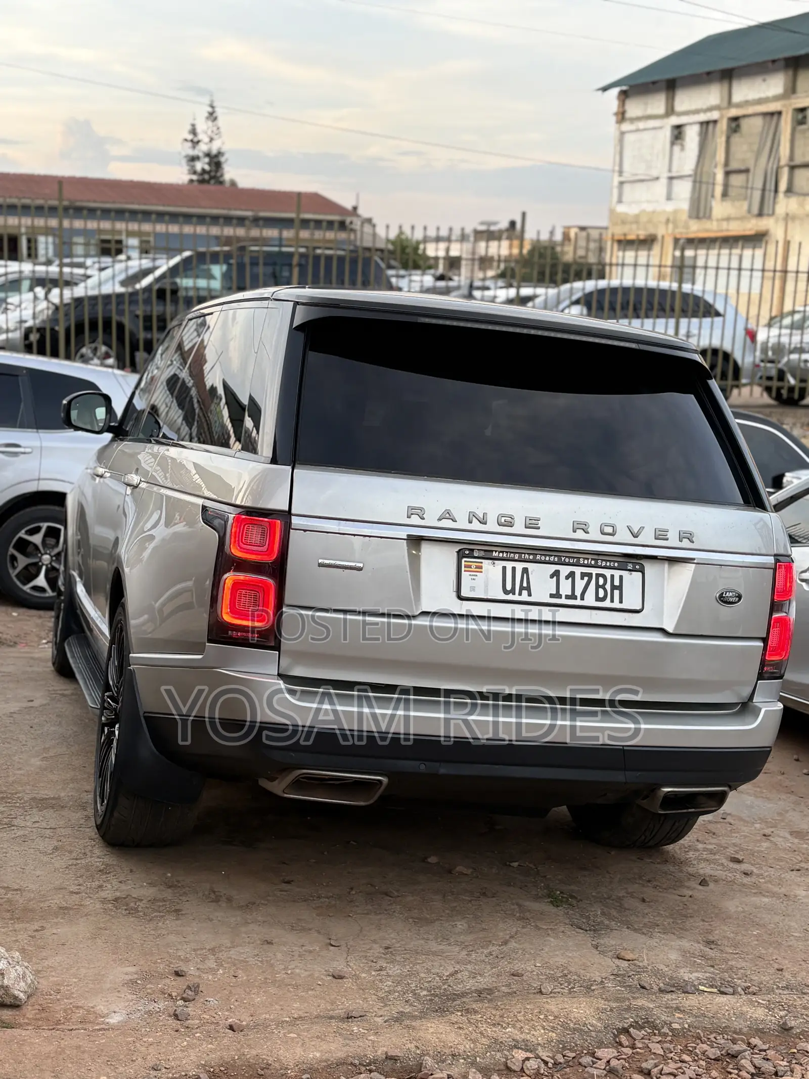 Land Rover Range Rover Vogue 2016 Gold