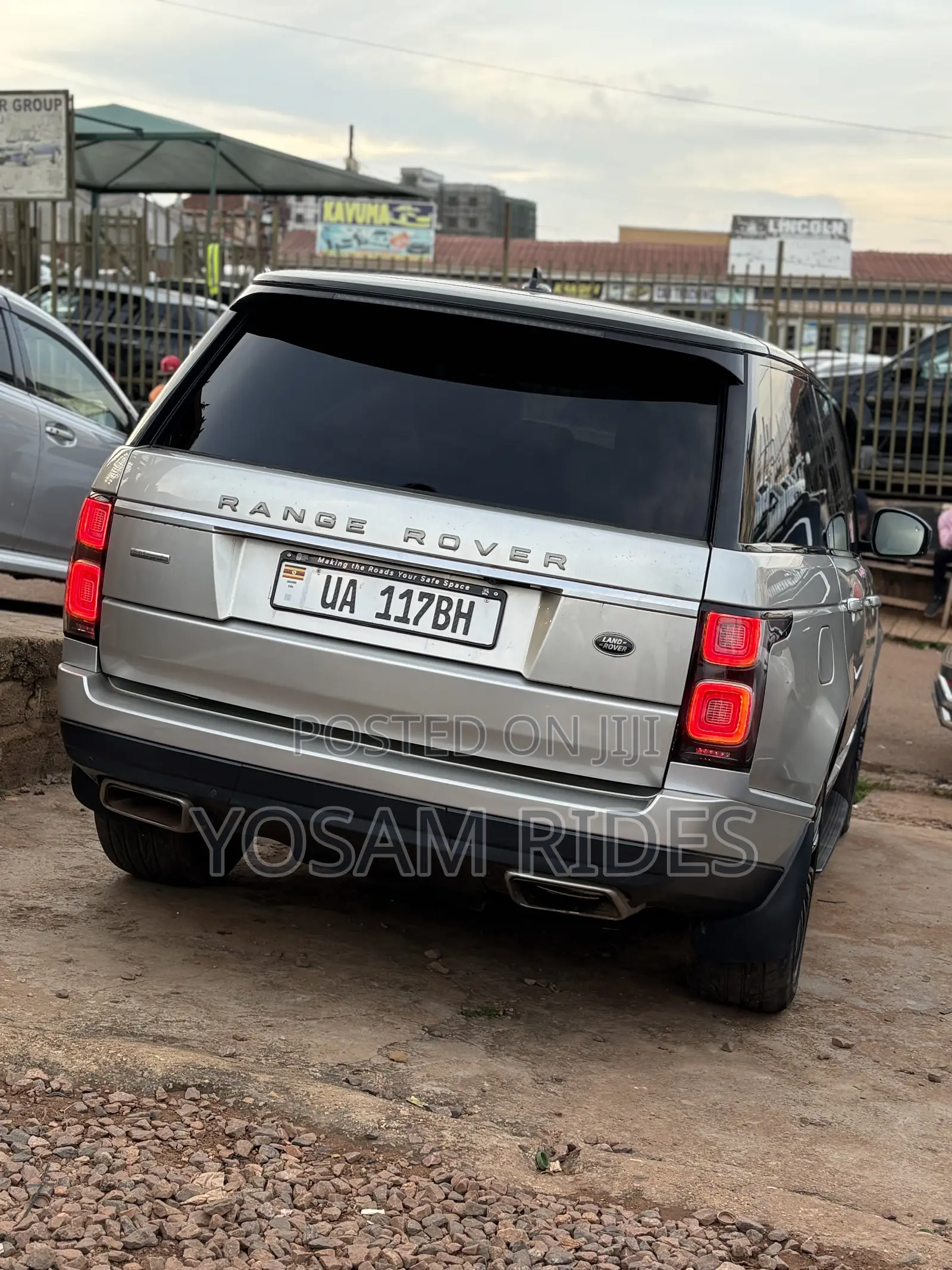 Land Rover Range Rover Vogue 2016 Gold