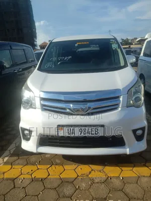 Toyota Noah 2012 White