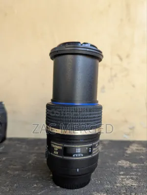 Tamron Sp Af 90mm F/2.8 Di Macro 1:1 Lens.