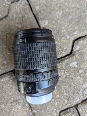 Nikon Af-S Dx Nikkor 18-140mm F/3.5