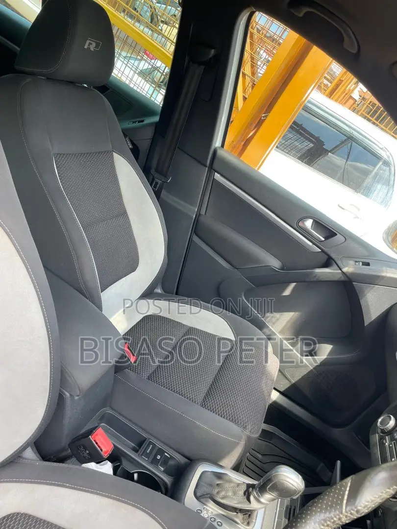 Volkswagen Tiguan R-Line 4dr SUV (2.0L 4cyl Turbo 6A) 2014 White