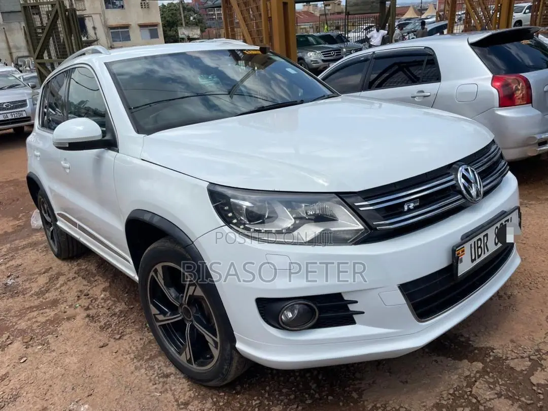 Volkswagen Tiguan R-Line 4dr SUV (2.0L 4cyl Turbo 6A) 2014 White