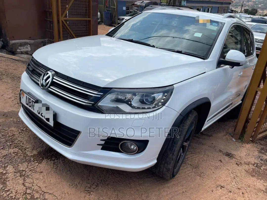 Volkswagen Tiguan R-Line 4dr SUV (2.0L 4cyl Turbo 6A) 2014 White