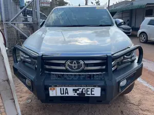Toyota Hilux 2016 Gray