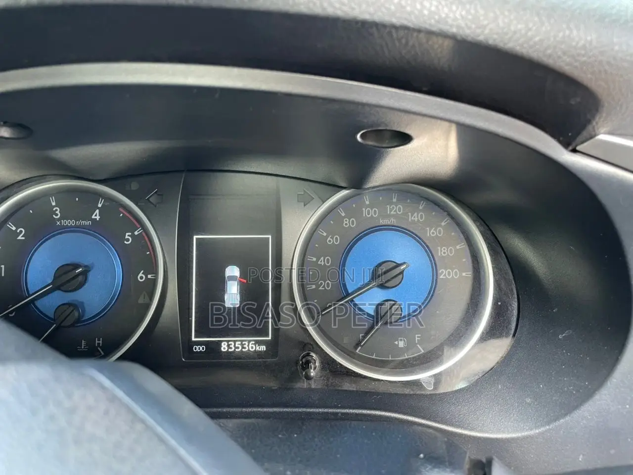 Toyota Hilux 2016 Gray