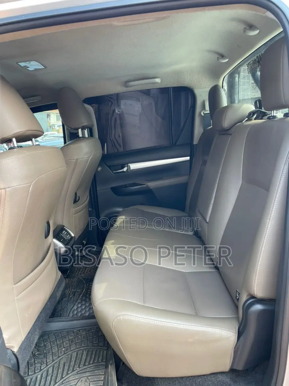 Toyota Hilux 2016 Gray