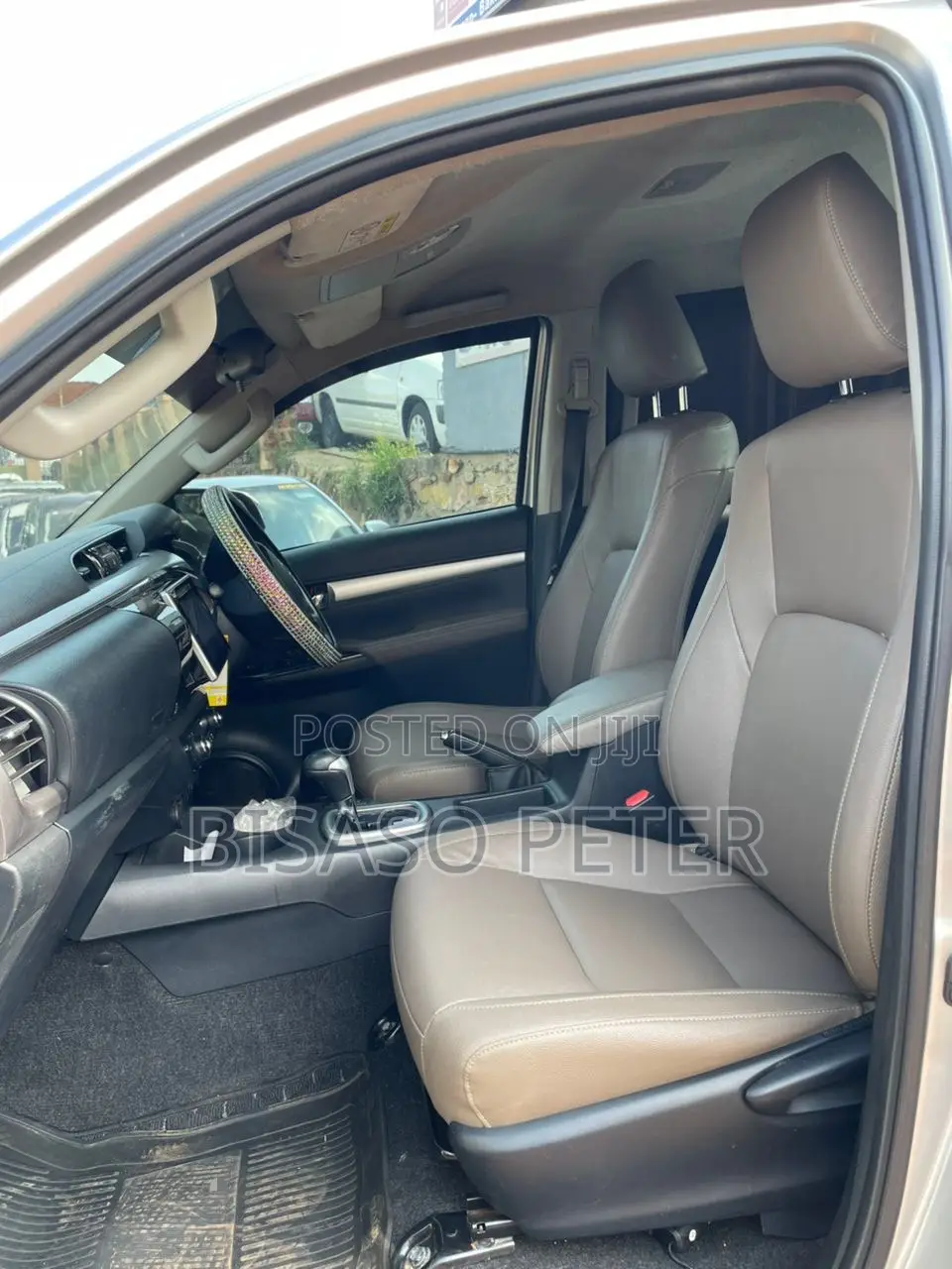 Toyota Hilux 2016 Gray