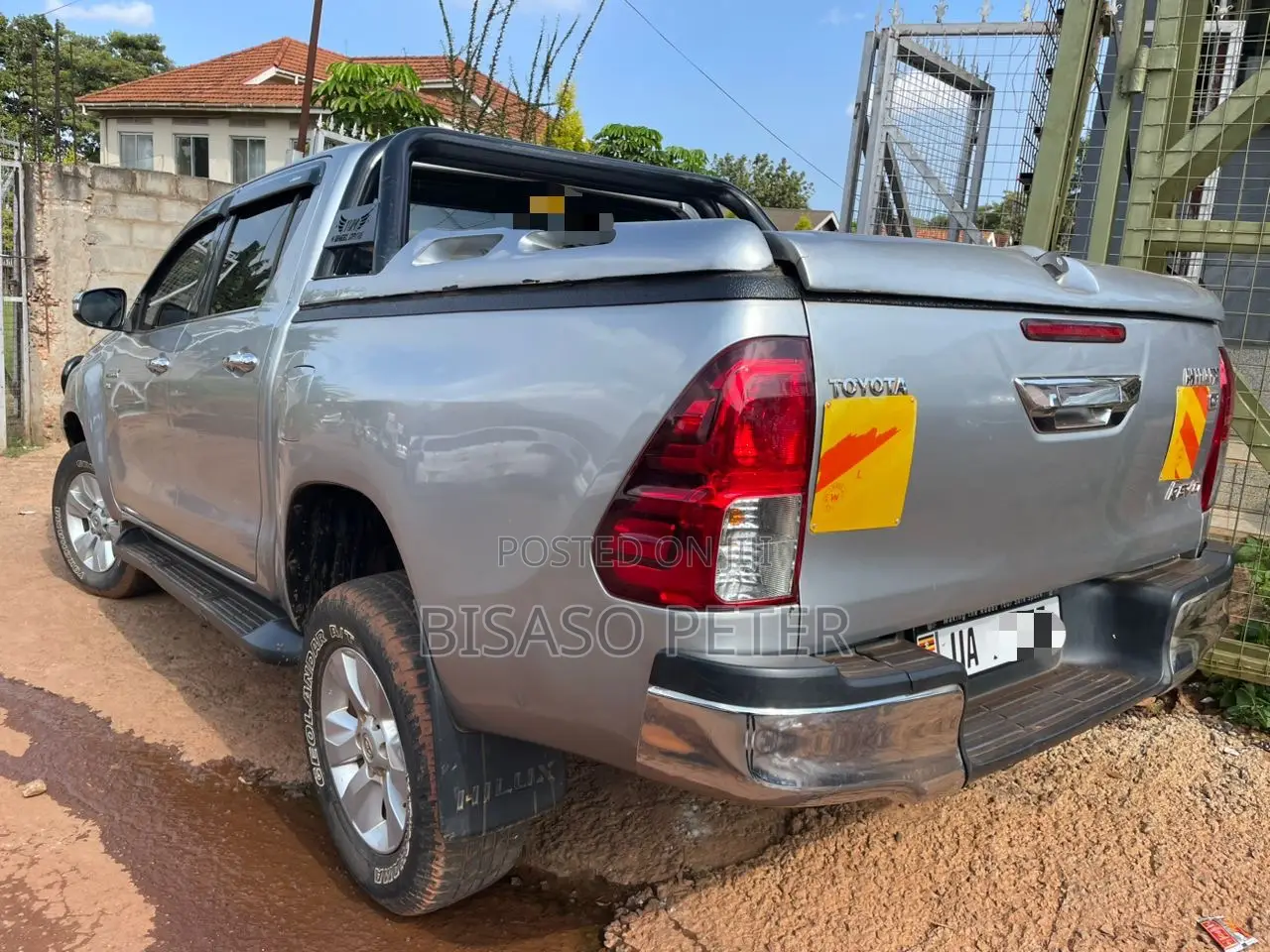 Toyota Hilux 2016 Gray