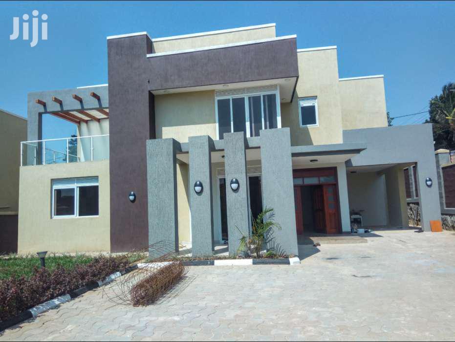 Contemporary Muyenga Mansion On Quick Sell