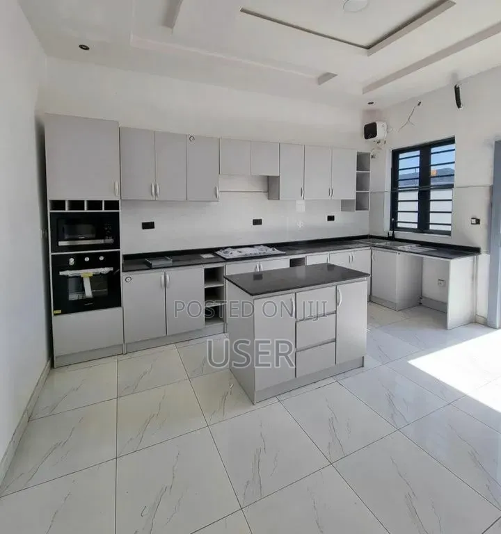 Luxury Kitchen Cabinet With Reception Per Metre Call Us On