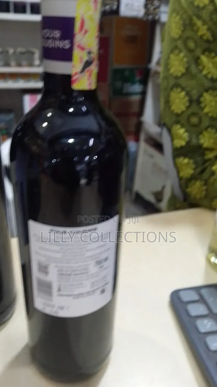Four Cousins Smooth Dry Red Wine