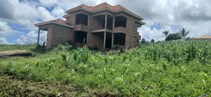5bdrm Maisonette in Muzinda, Ssisa for sale