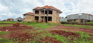 5bdrm Maisonette in Muzinda, Ssisa for sale