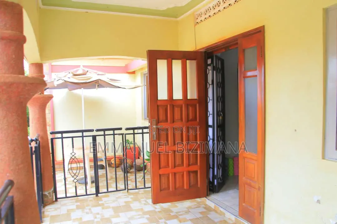 Furnished 4bdrm Bungalow in Kira, Central Division for sale
