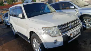 Mitsubishi Pajero 2008 White