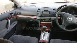 Toyota Premio 2004 Green