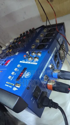 Amplified Mixer 4 Channel