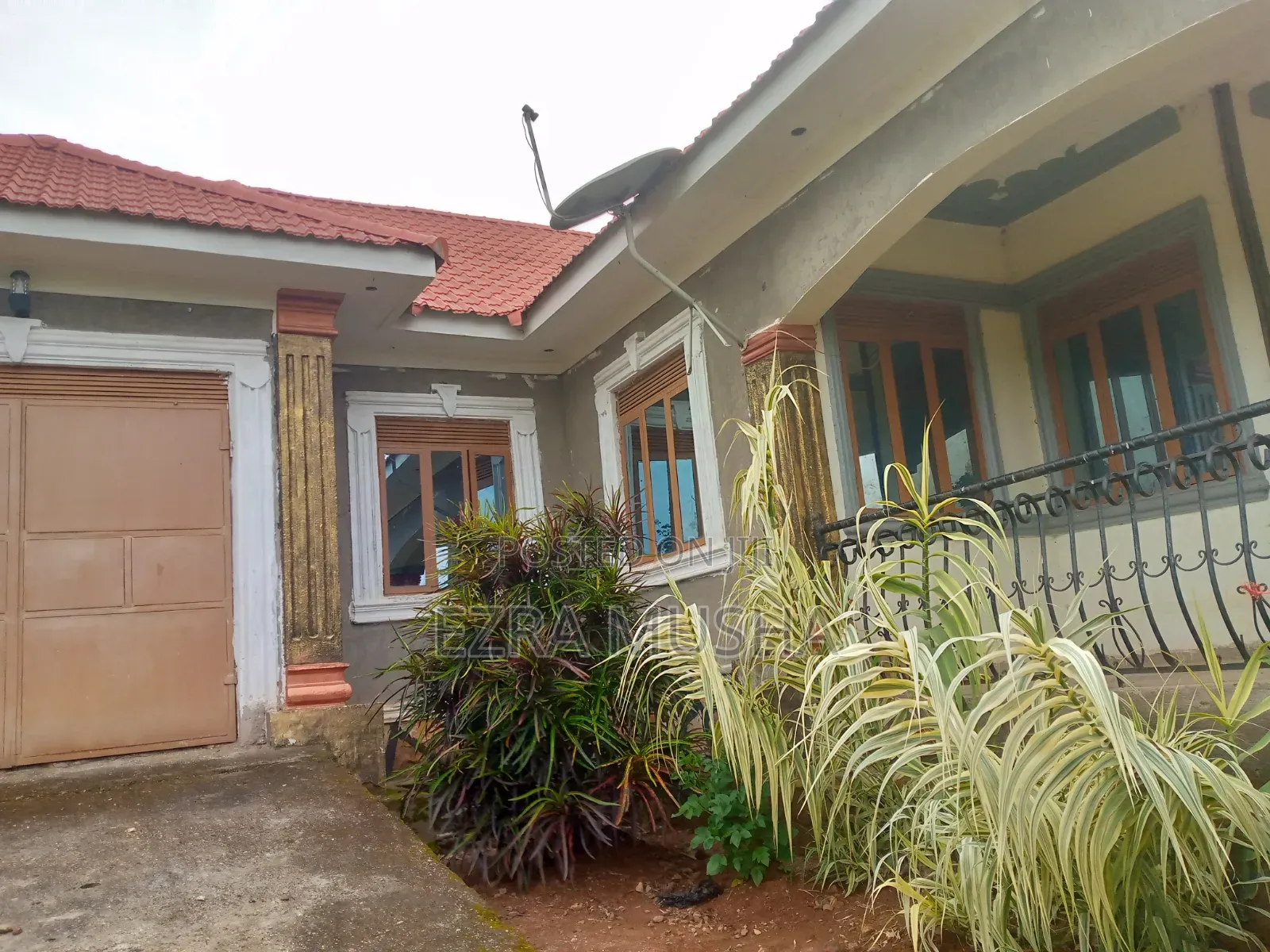 5bdrm Bungalow in Mbale for sale