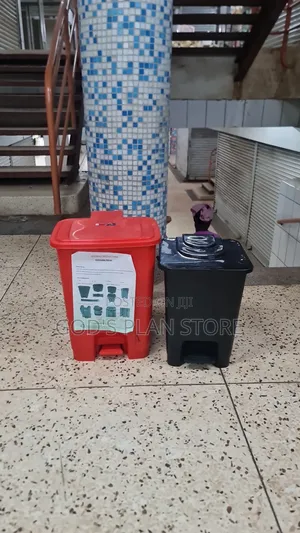 Plain Black 30litres Plastic Dust Bin Plastic Dust Bin