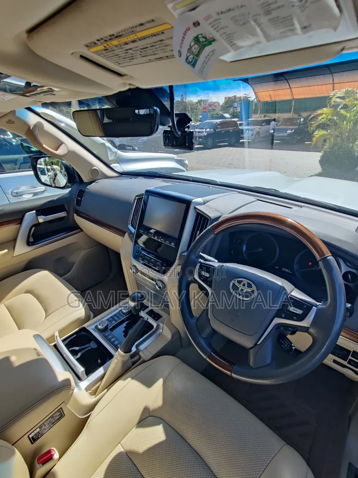 Toyota Land Cruiser 4.6 V8 ZX 2017 White