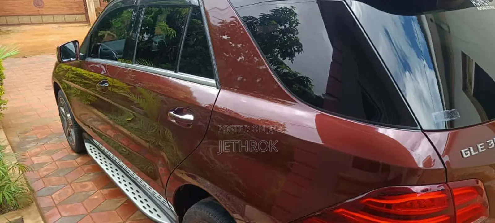 Mercedes-Benz GLE-Class GLE 350d 4MATIC 2017 Brown