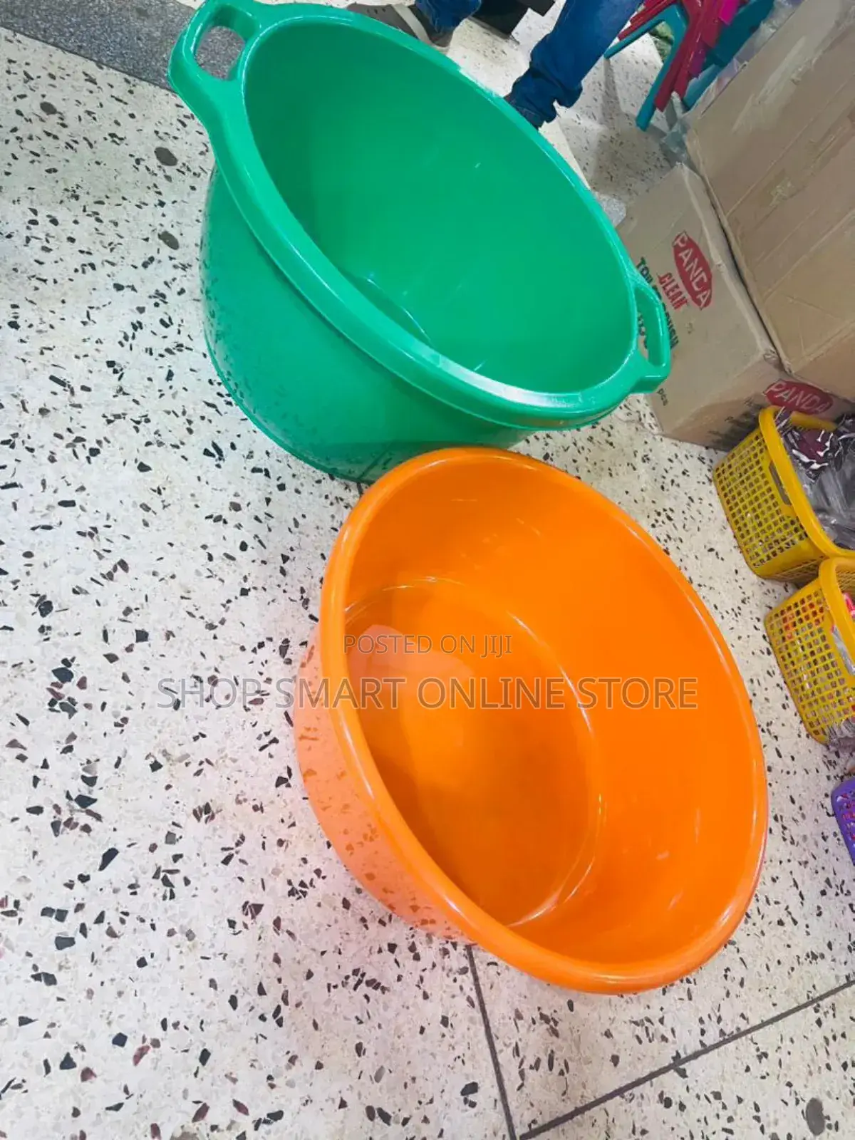 Plastic Basins Giant Handle