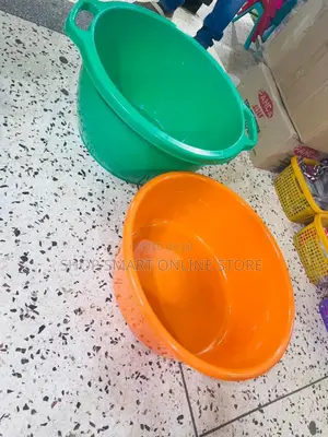 Plastic Basins Giant Handle