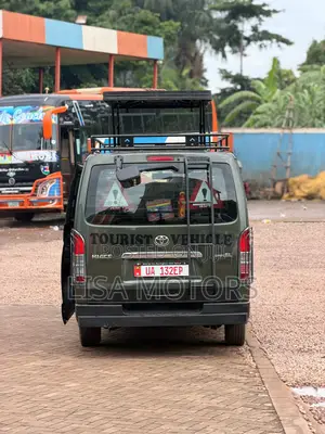 Toyota HiAce 2012 Green