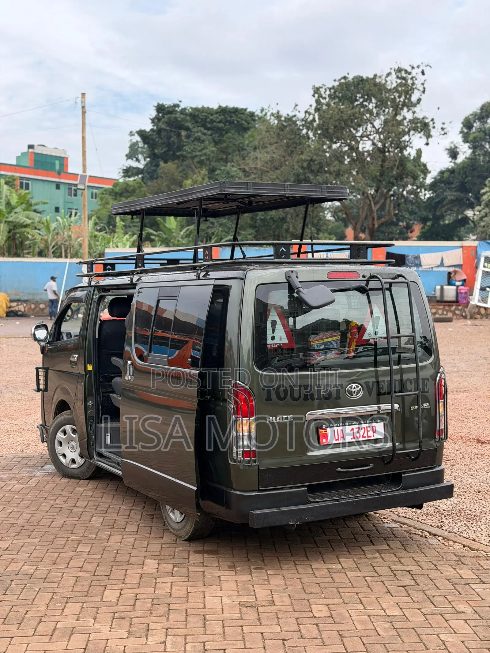 Toyota HiAce 2012 Green