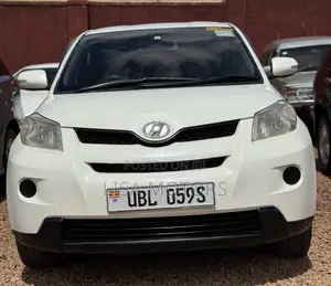 Toyota IST 2008 White