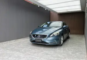 Volvo V40 2013 Blue