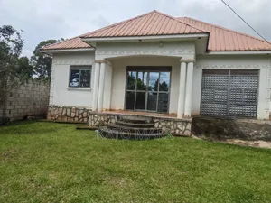 3bdrm House in Mukono Waton for sale