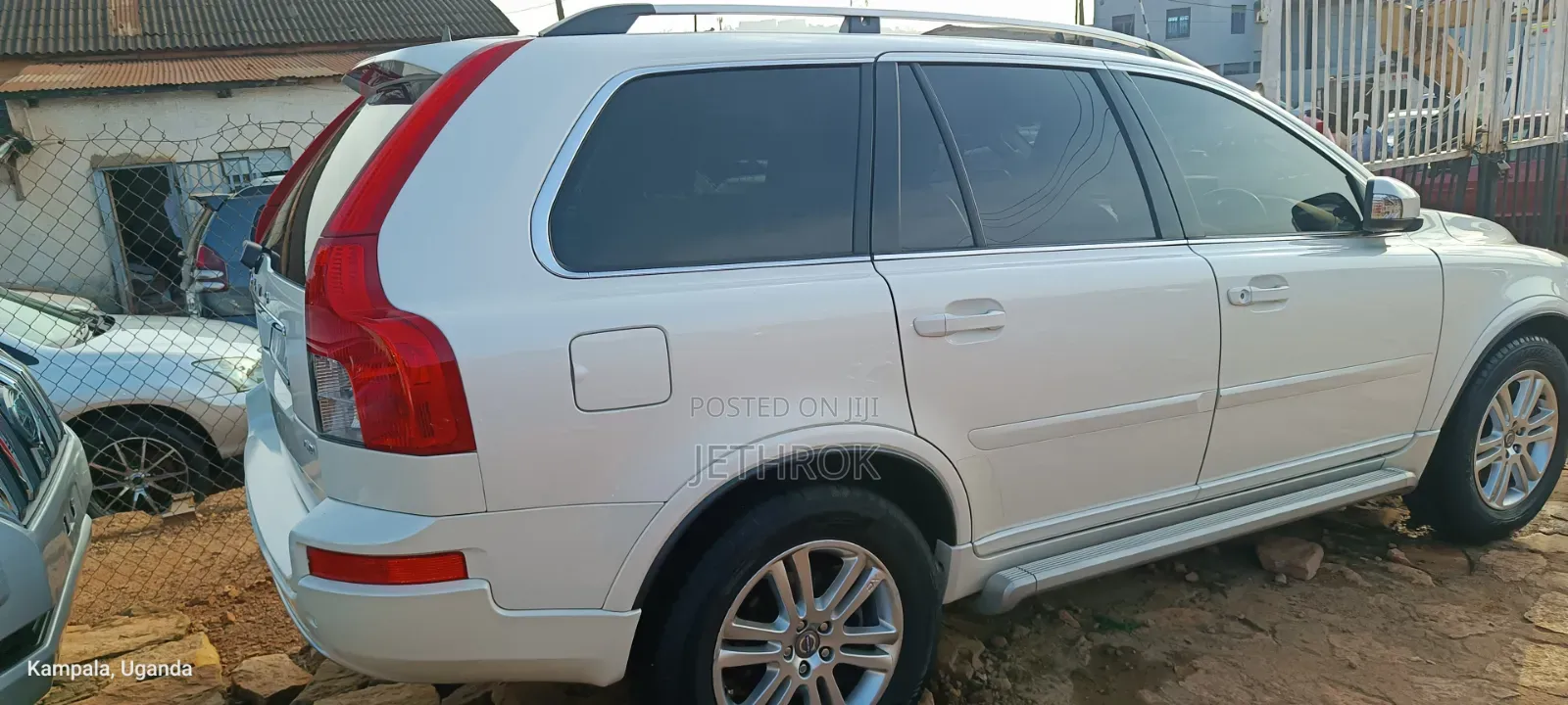 Volvo XC90 3.2 4dr SUV AWD (3.2L 6cyl 6A) 2011 Pearl