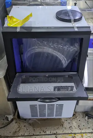 Compact Commercial Ice Cube Maker Machine