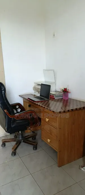 Executive Ceo Wooden Office Table/Study Table